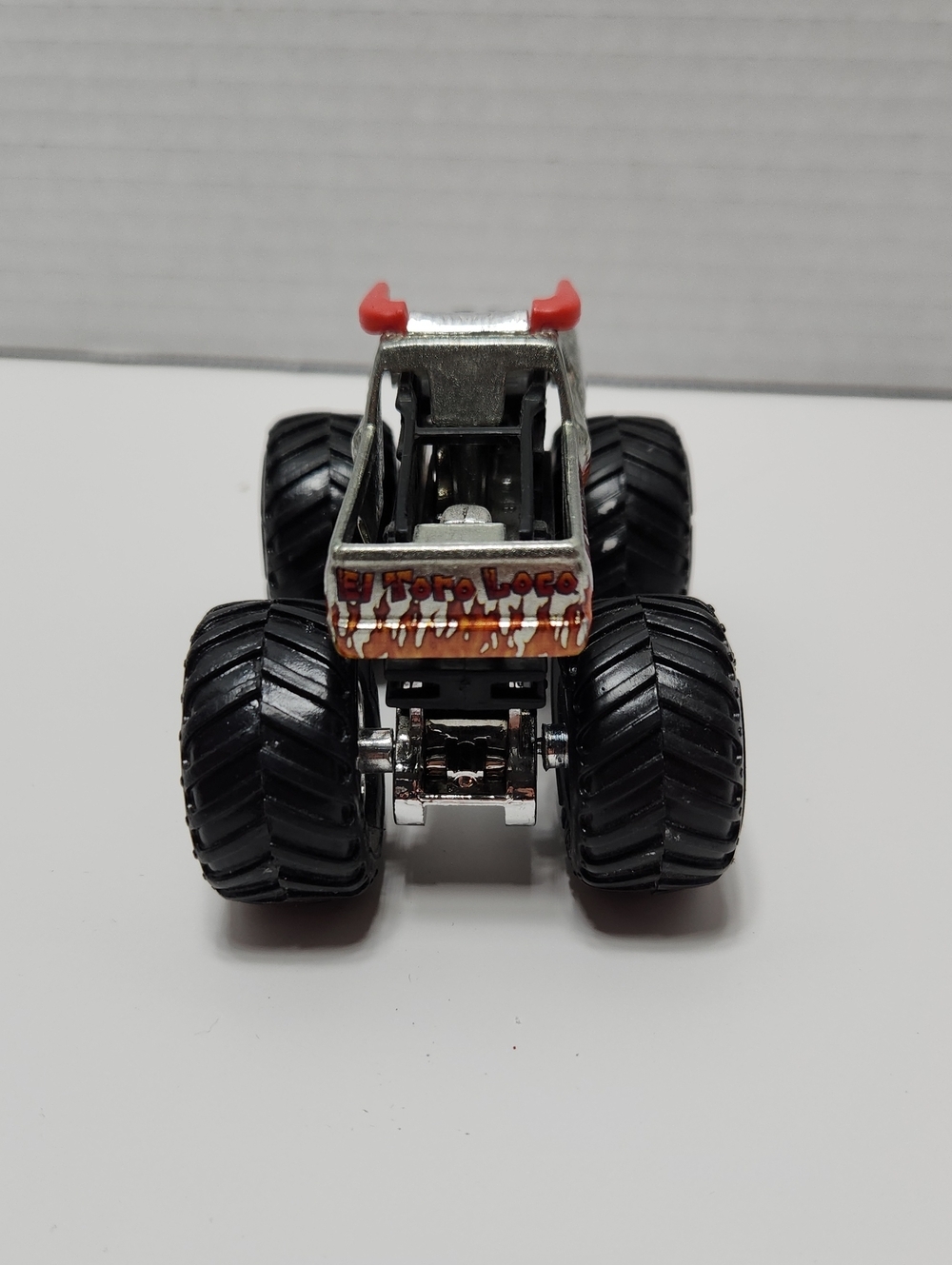 Hot Wheels, Silver El Toro Loco Truck - Picture 5 of 6